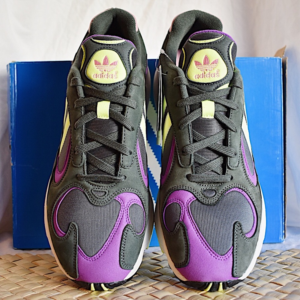 🚨SOLD🚨NEW Adidas Yung-1 - Picture 3 of 8